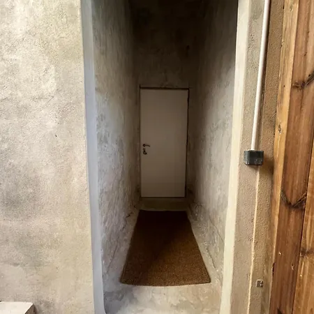 Cosy Avec Terrasse 아파트