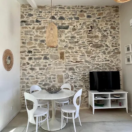 Cosy Avec Terrasse アパート